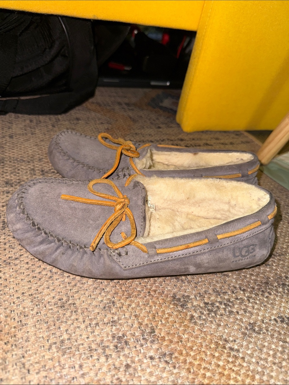 UGG Loafer - Picture 2 of 5